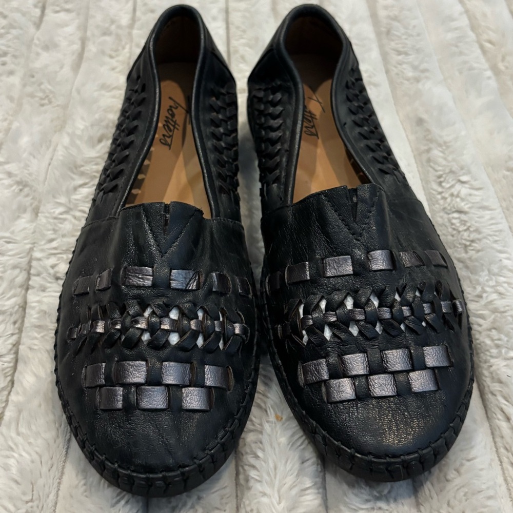 Trotters Black Woven Leather Slip-On Loafers